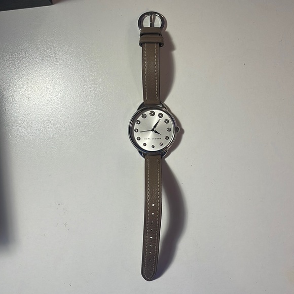 Marc Jacobs Watch - Picture 2 of 5